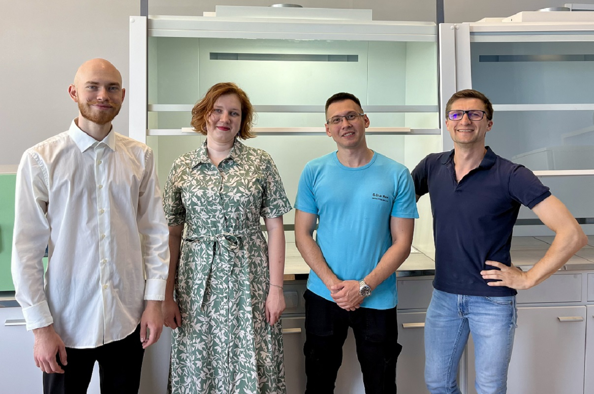 From left to&nbsp;right, the authors of&nbsp;the article: master student Ivan Putnin, doctoral student Alexandra Sysoeva, doctor Mikhail Ilin, and professor Dmitrii Bolotin. Courtesy of&nbsp;Dmitrii Bolotin