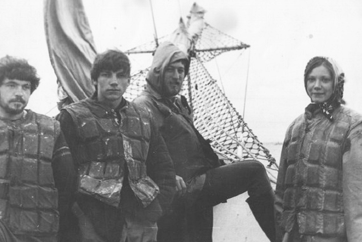 Students of&nbsp;the Department of&nbsp;Oceanology at&nbsp;Leningrad State University: S&nbsp;M&nbsp;Ivchenko, A&nbsp;K&nbsp;Spiridonov, G&nbsp;R&nbsp;Iatmanov, and S&nbsp;V&nbsp;Riuchina during practical training in&nbsp;the Gulf of&nbsp;Finland aboard the schooner "Leningrad", 1974 (photo by&nbsp;V&nbsp;B Lobanov)